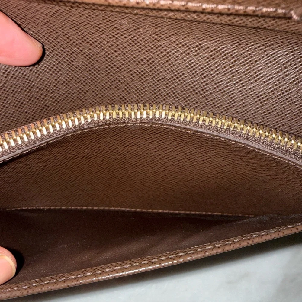 Louis Vuitton BRAZZA WALLET in Damier Ebene